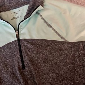 Workout sweatshirt